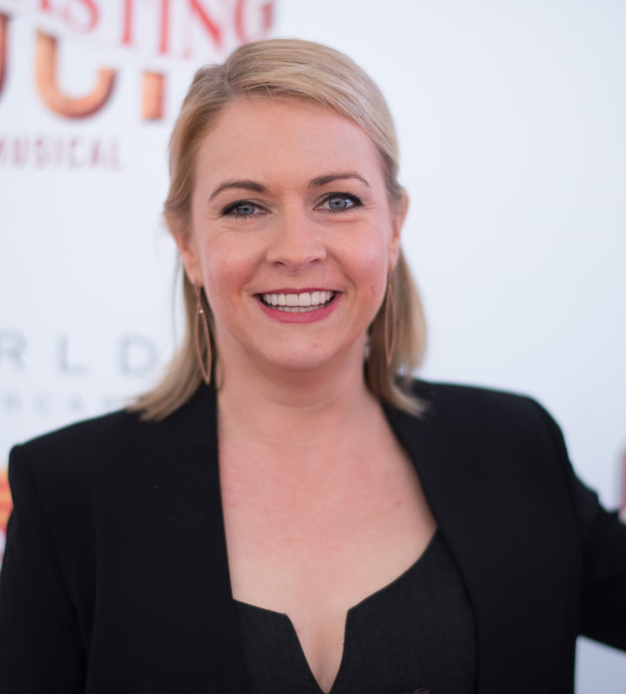 Sexy MILF Melissa Joan Hart #106229260