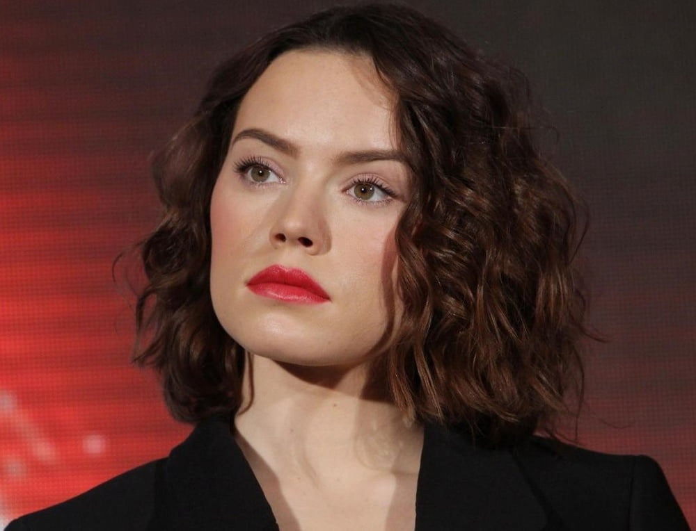 DAISY RIDLEY PICTURES #100424541