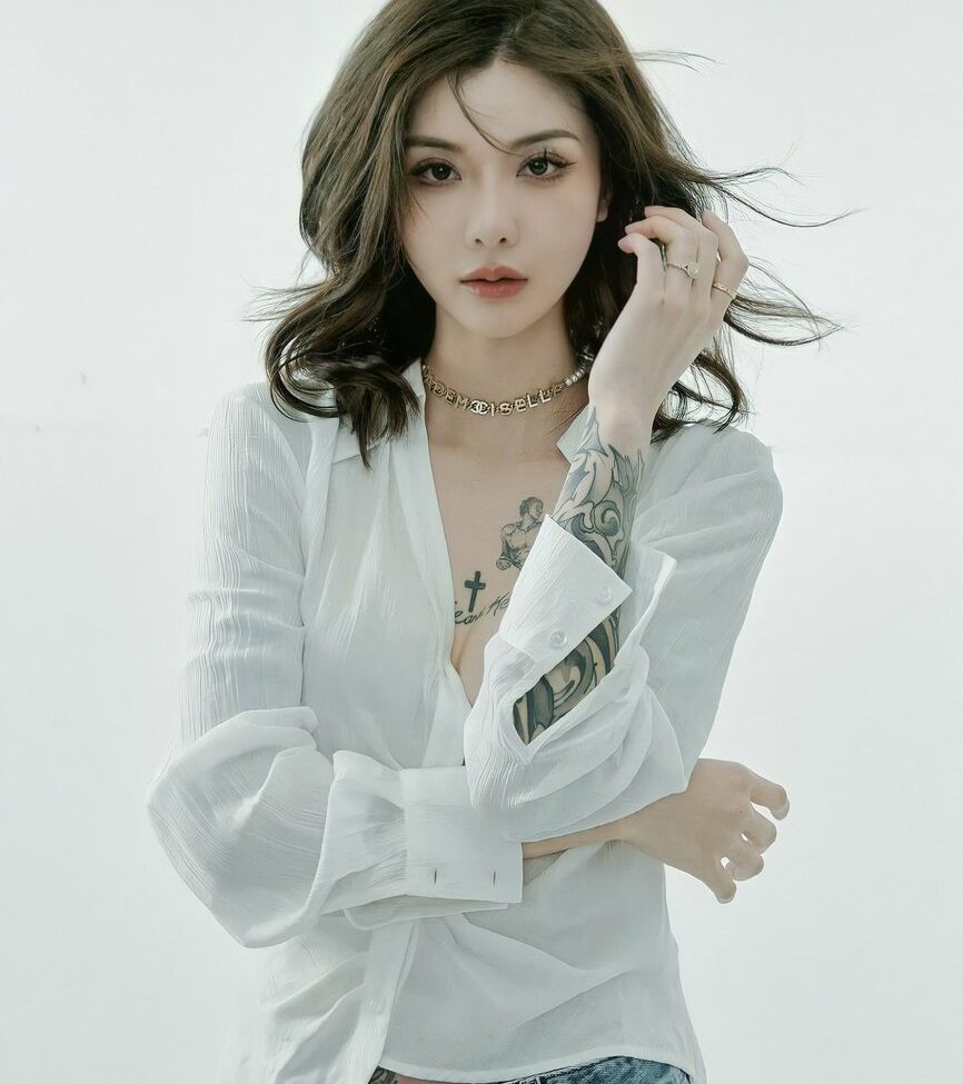 Kiligkira desnuda #108202134