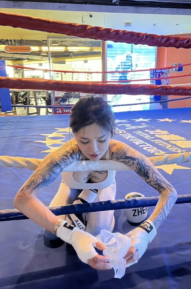 Kiligkira desnuda #108202135