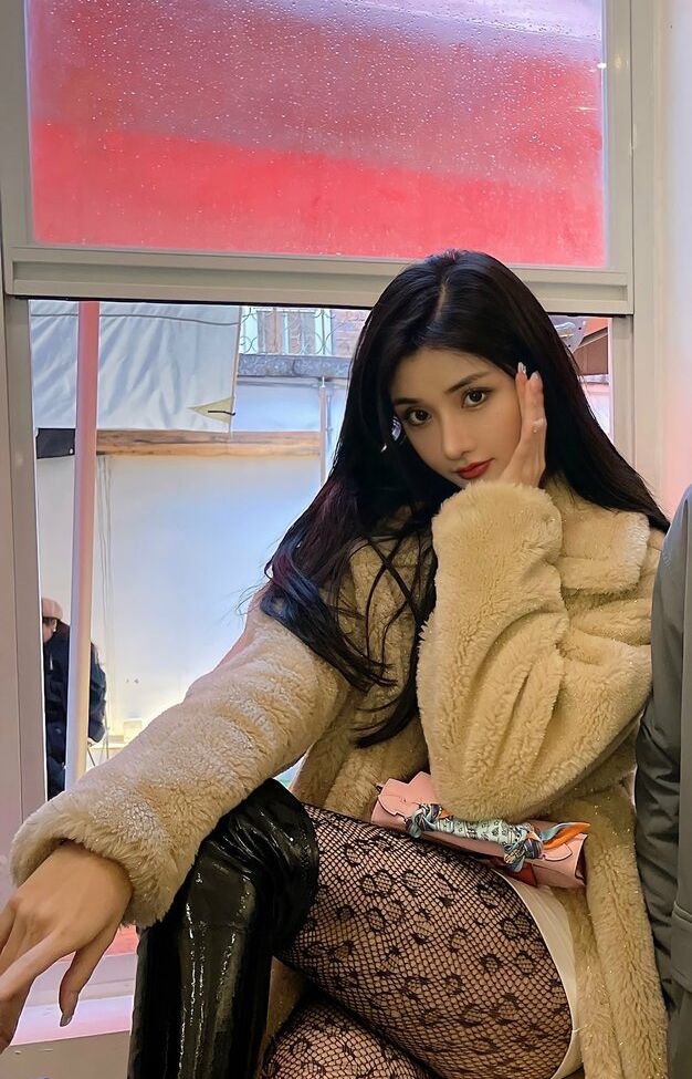 Kiligkira desnuda #108202146