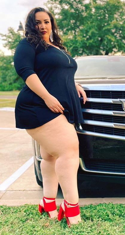 Full thighs in the mini 1525 #91395143