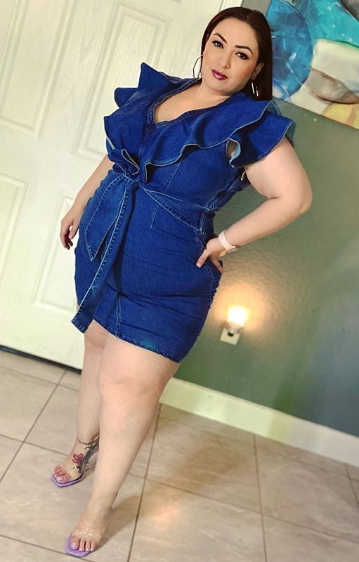 Full thighs in the mini 1525 #91395151