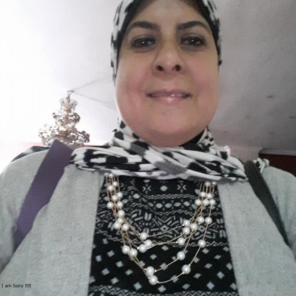 Schlampe Hijab Hausfrau reifen Milf Mama Arsch
 #80536054