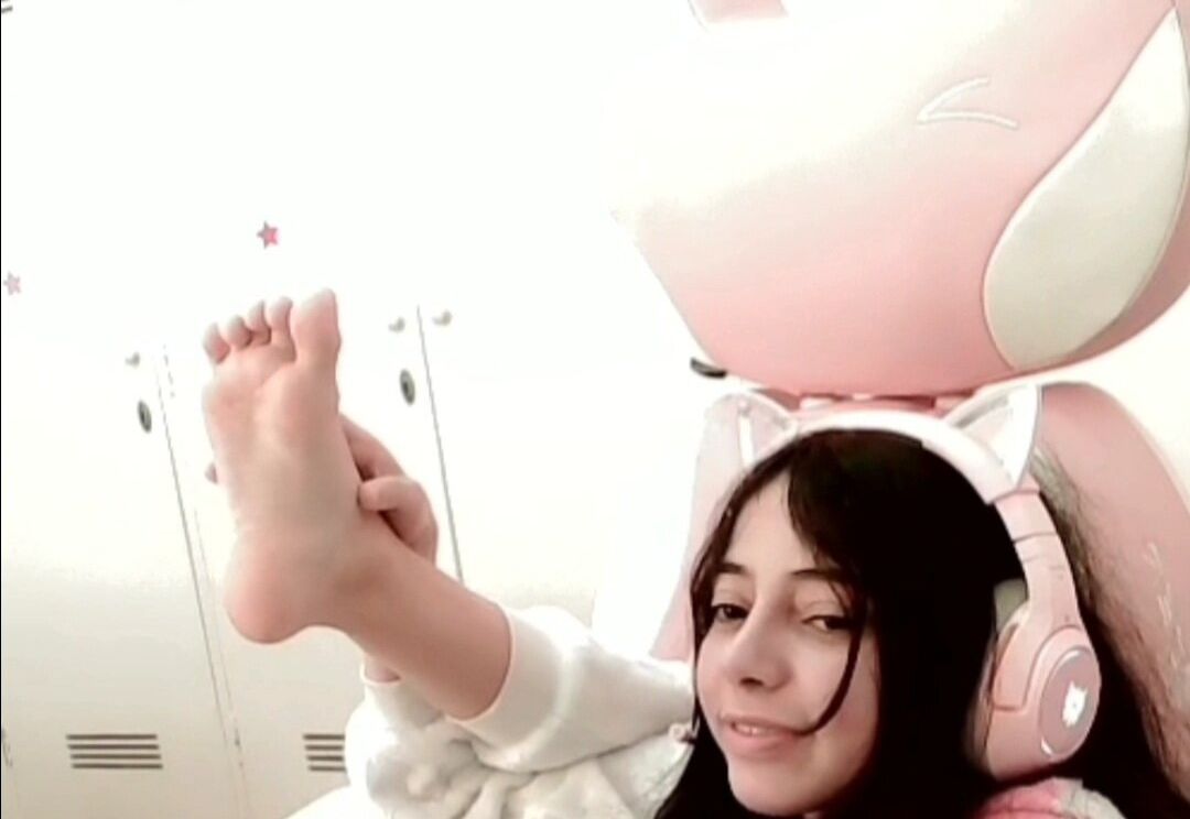 Babycaroline69 desnuda #107892990