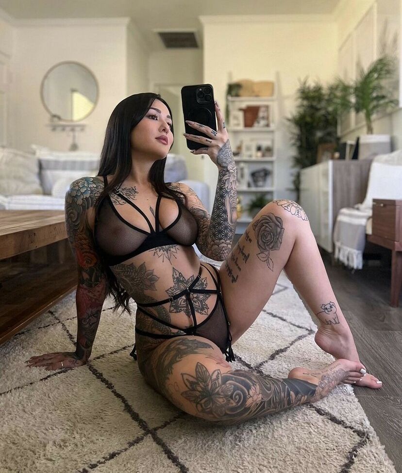 Taylor Roze nackt #109373619