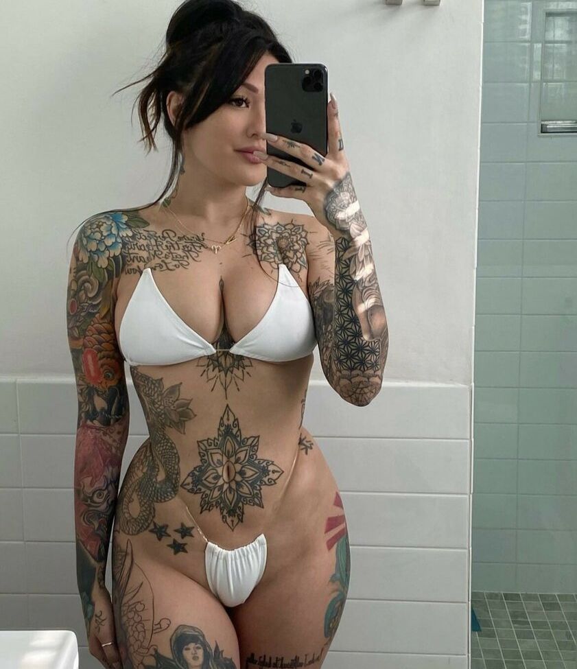 Taylor Roze nackt #109373624