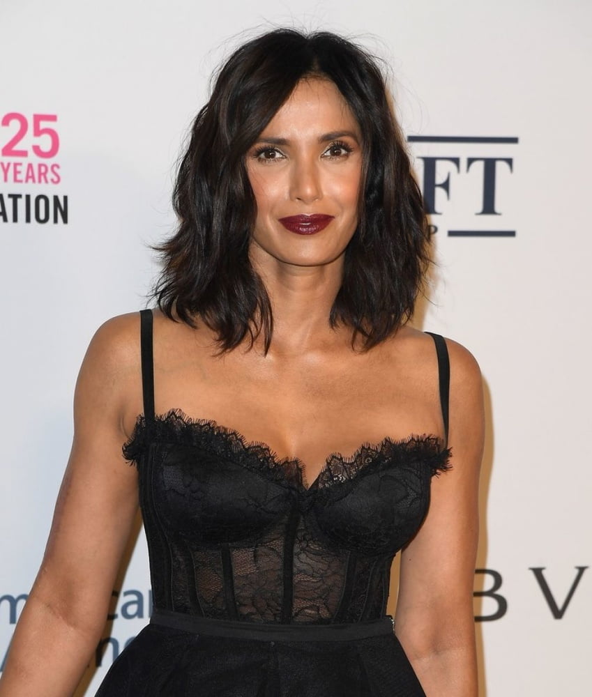 Masturbazione per padma lakshmi
 #102845319