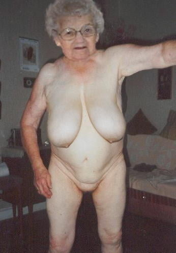 Sehr alte Omas große Titten
 #103770603