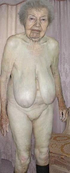 Sehr alte Omas große Titten
 #103770612