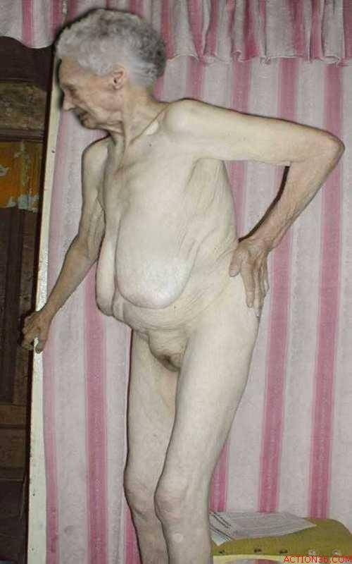 Sehr alte Omas große Titten
 #103770699