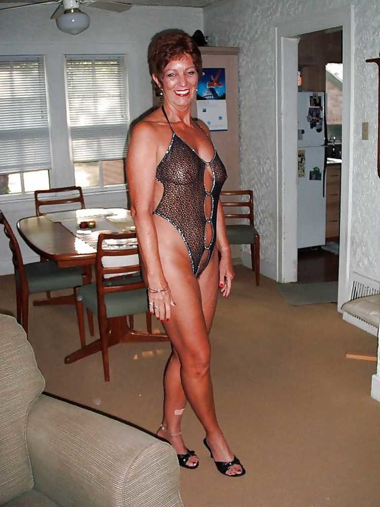 From MILF to GILF with Matures in between 305 #89137600
