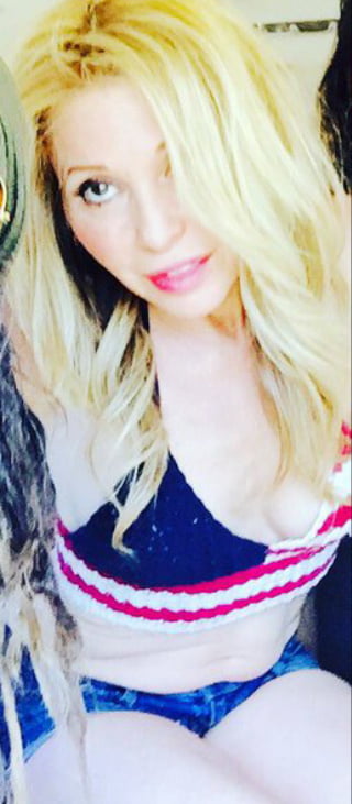 Eg diario rubia flaca actriz de voz
 #102134142