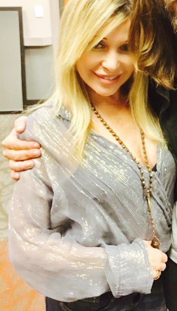 Eg diario rubia flaca actriz de voz
 #102134152