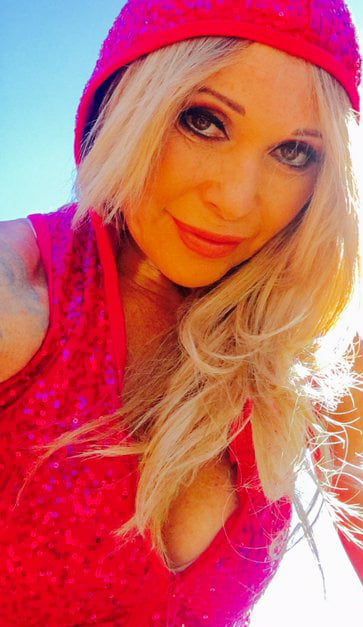 Eg diario rubia flaca actriz de voz
 #102134160