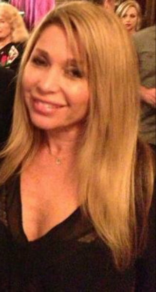 Eg diario rubia flaca actriz de voz
 #102134176