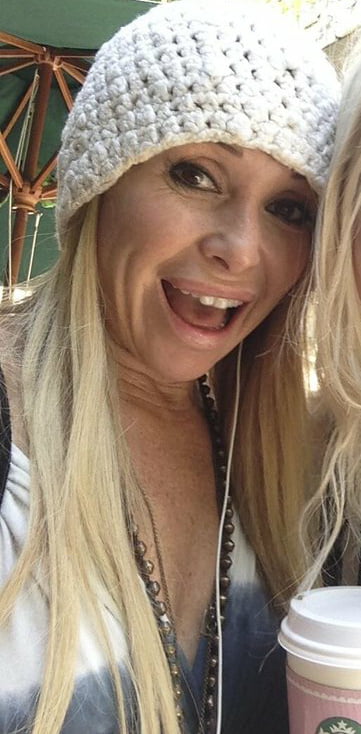 Eg diario rubia flaca actriz de voz
 #102134191