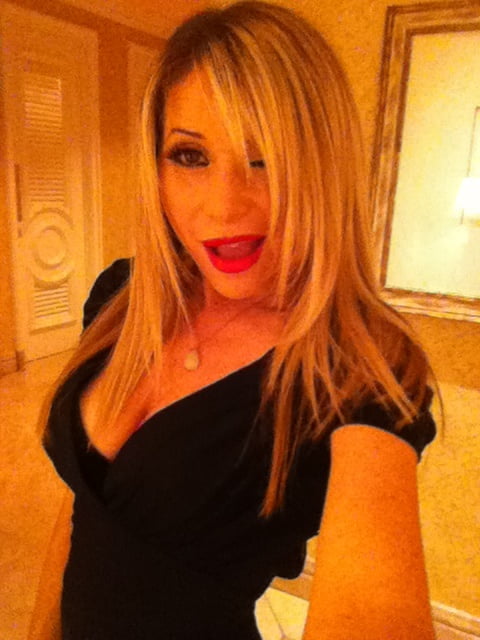 Eg diario rubia flaca actriz de voz
 #102134197