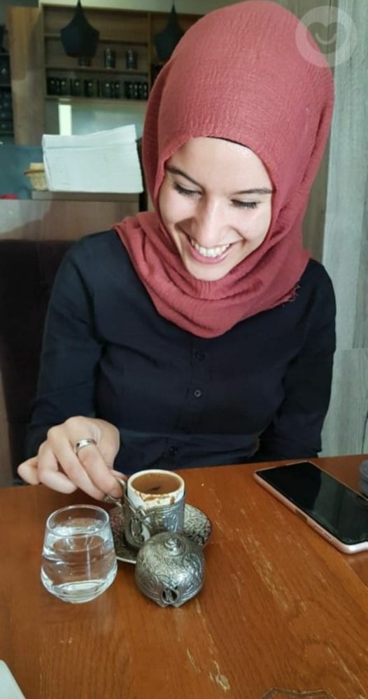 Hijab fille turque de Stuttgart
 #88843559