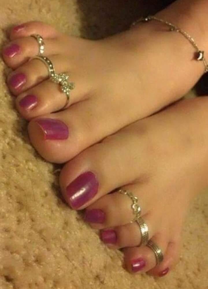 Feet #80185669