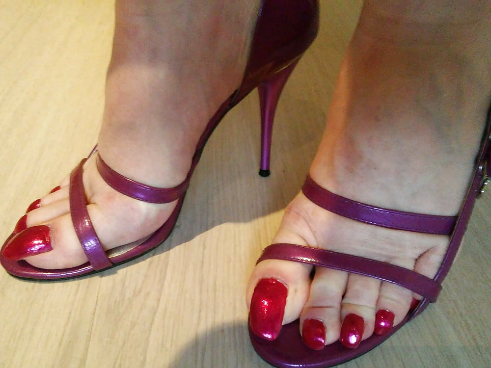 her long toenails #107133416