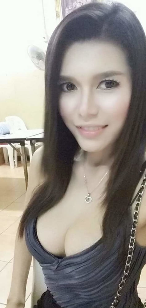 Ibu tetek besar #90689561