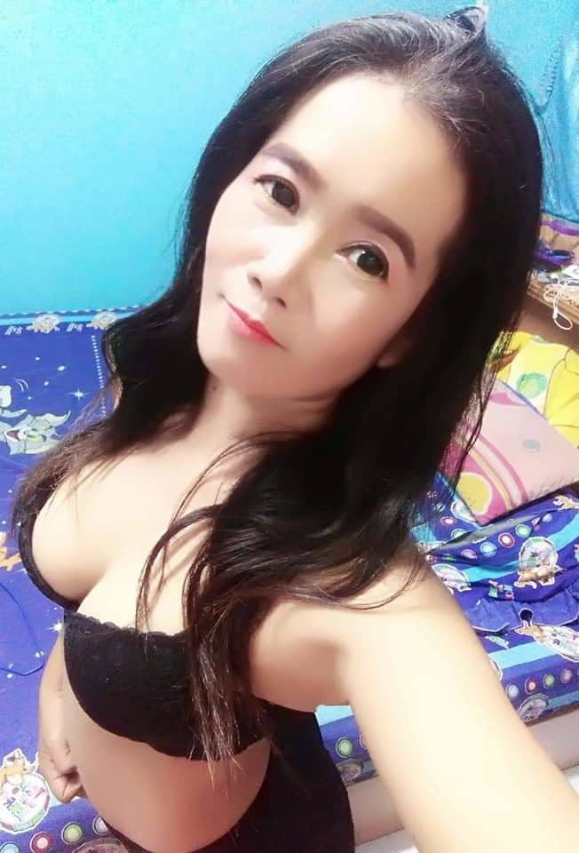 Ibu tetek besar #90689611