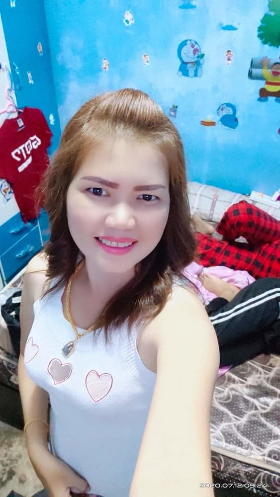 Ibu tetek besar #90689626