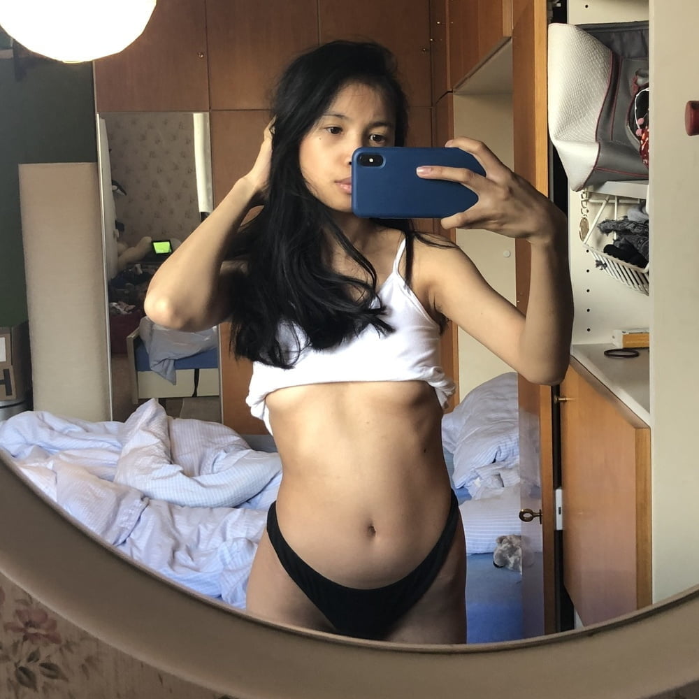 Traviesa filipina puta le encanta mostrar su cuerpo desnudo
 #97207266