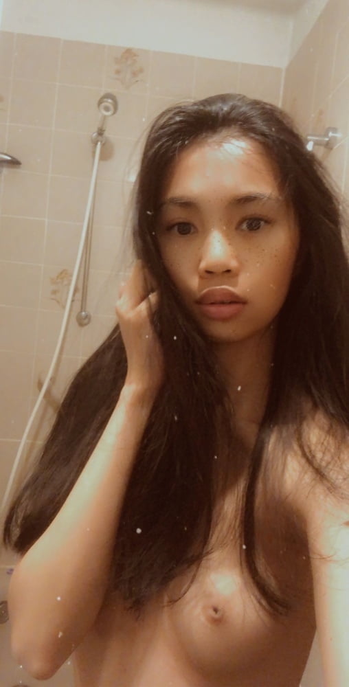Traviesa filipina puta le encanta mostrar su cuerpo desnudo
 #97207725