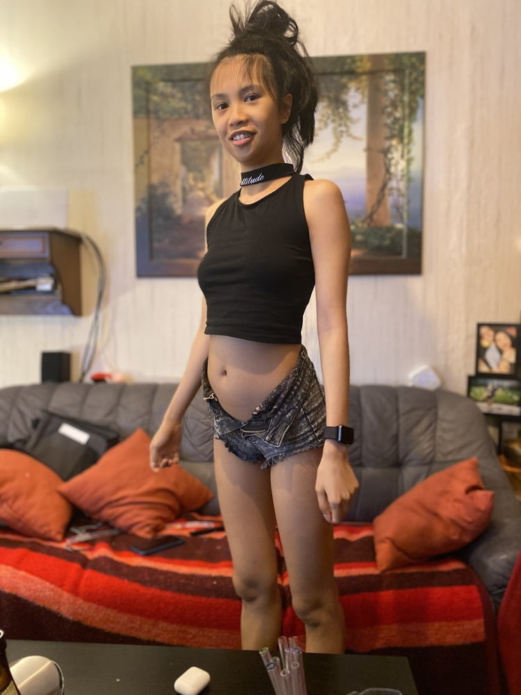 Traviesa filipina puta le encanta mostrar su cuerpo desnudo
 #97208000