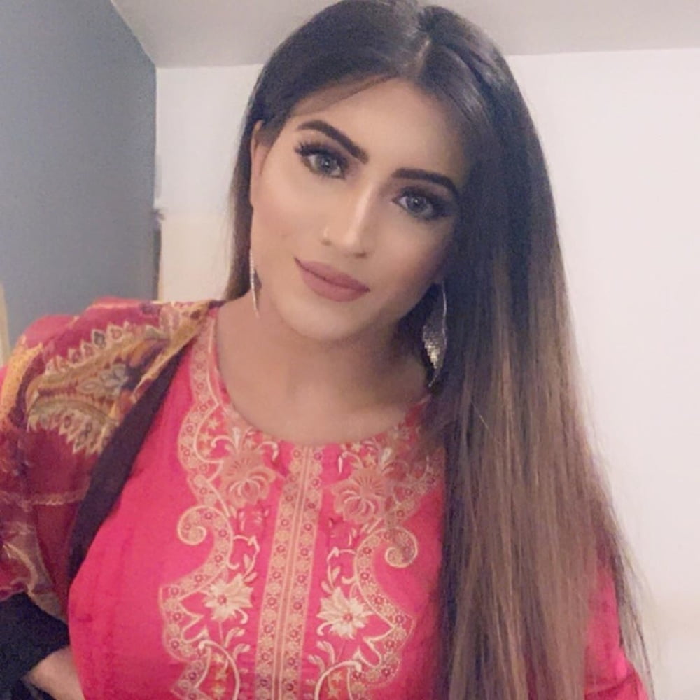 Pakistán indio árabe bengalí muñecas sexy
 #97431107