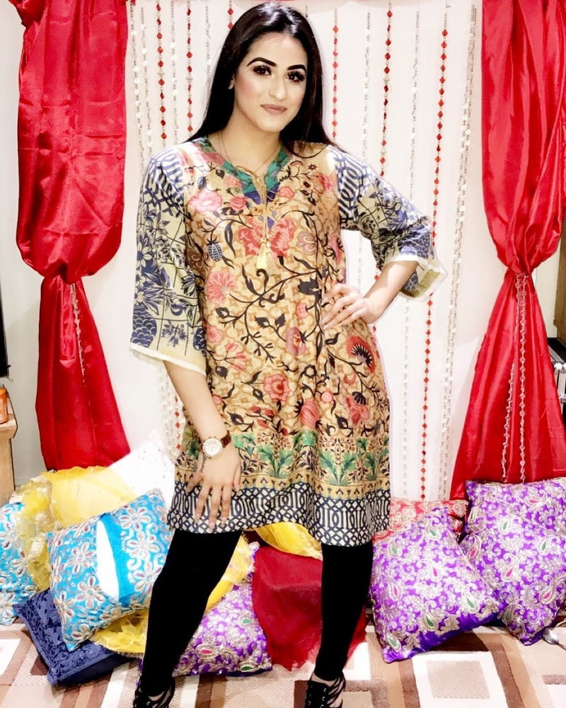Pakistán indio árabe bengalí muñecas sexy
 #97431116