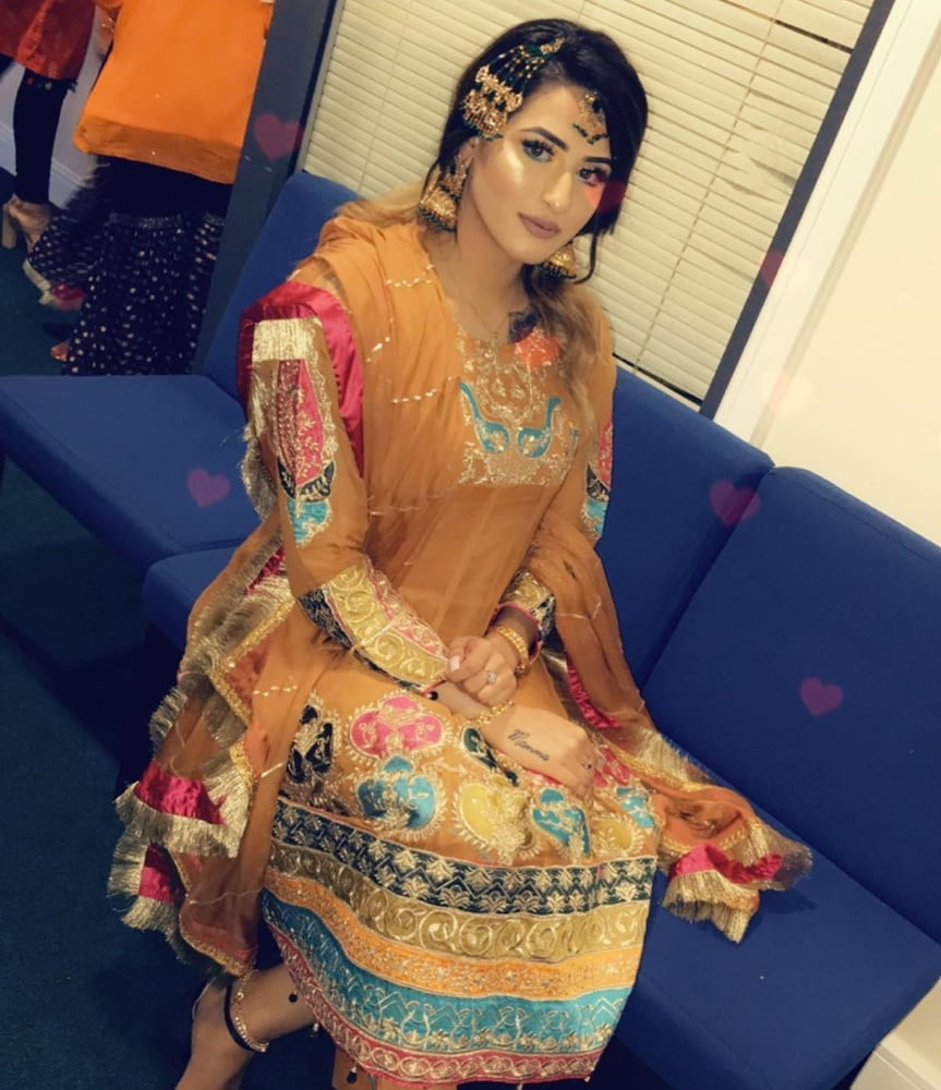 Pakistán indio árabe bengalí muñecas sexy
 #97431119