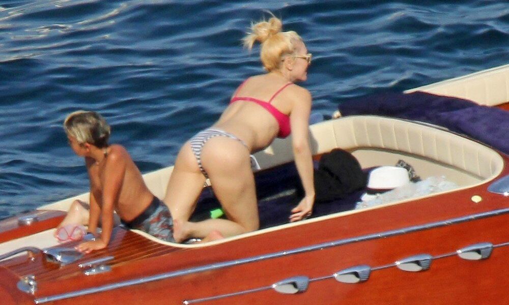 Gwen Stefani nude #108871121