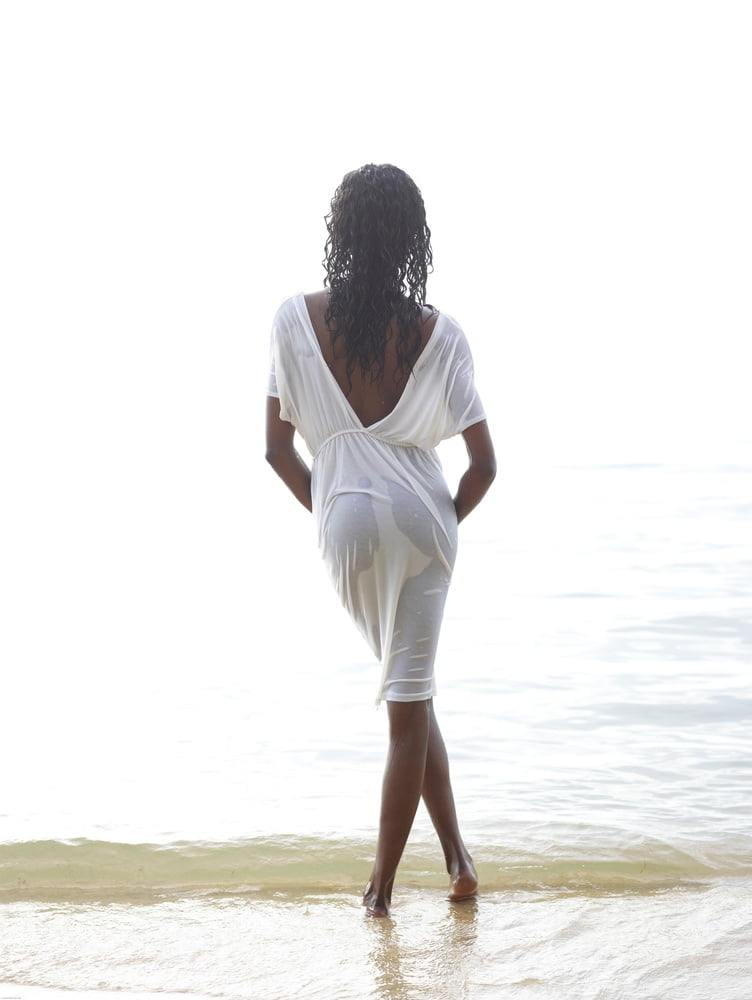 Robe mouillee
 #103384467