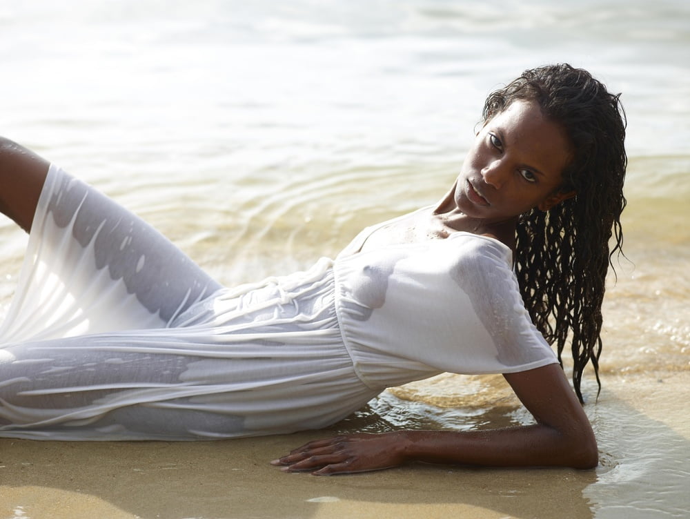 Robe mouillee
 #103384476