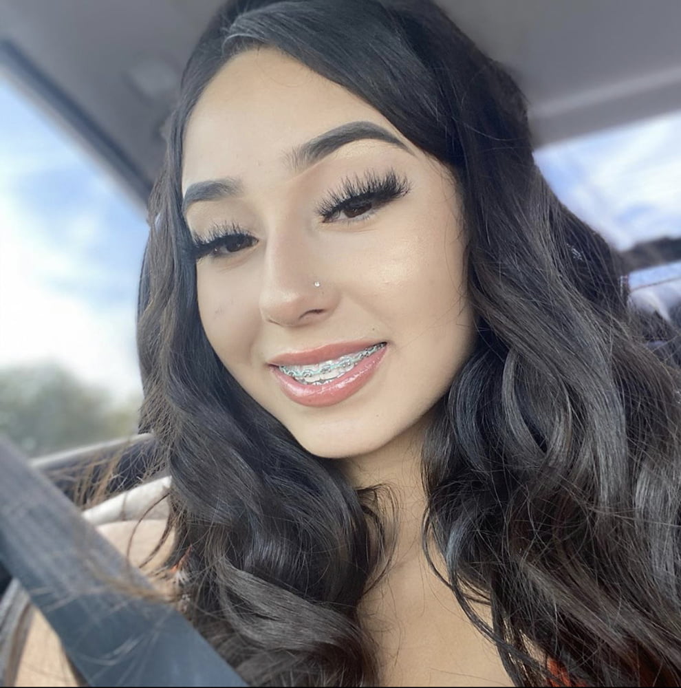 Joven alexia esperando su polla dura para entrar en ella
 #87622909