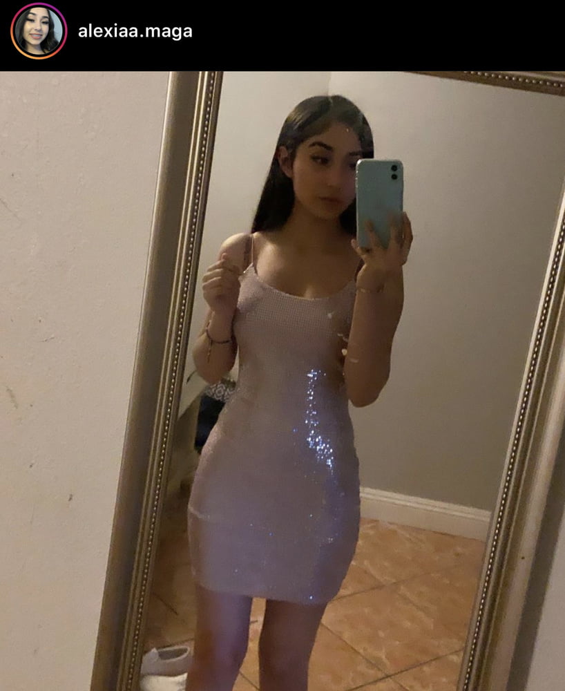 Joven alexia esperando su polla dura para entrar en ella
 #87622973