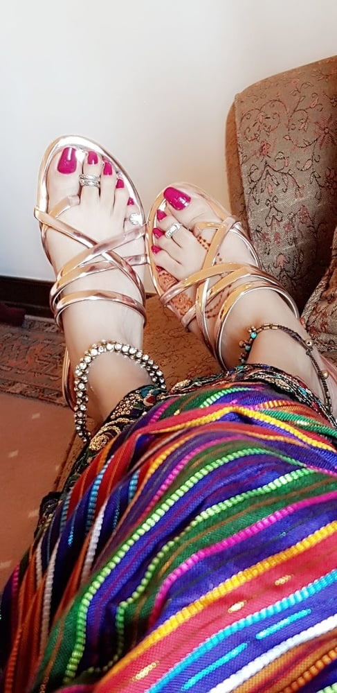 Sexy indische Füße 2
 #91938115