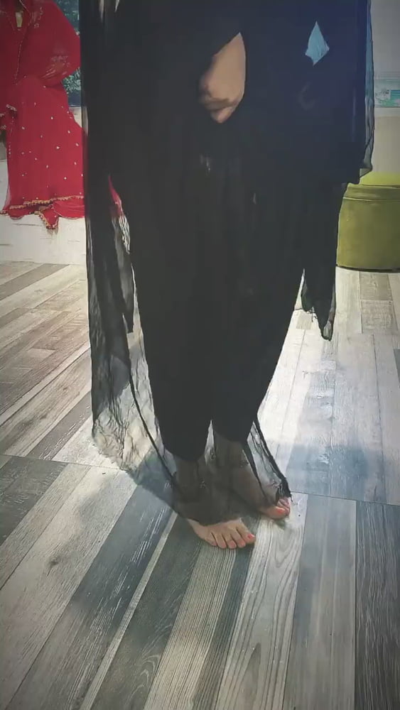 Sexy indische Füße 2
 #91938796