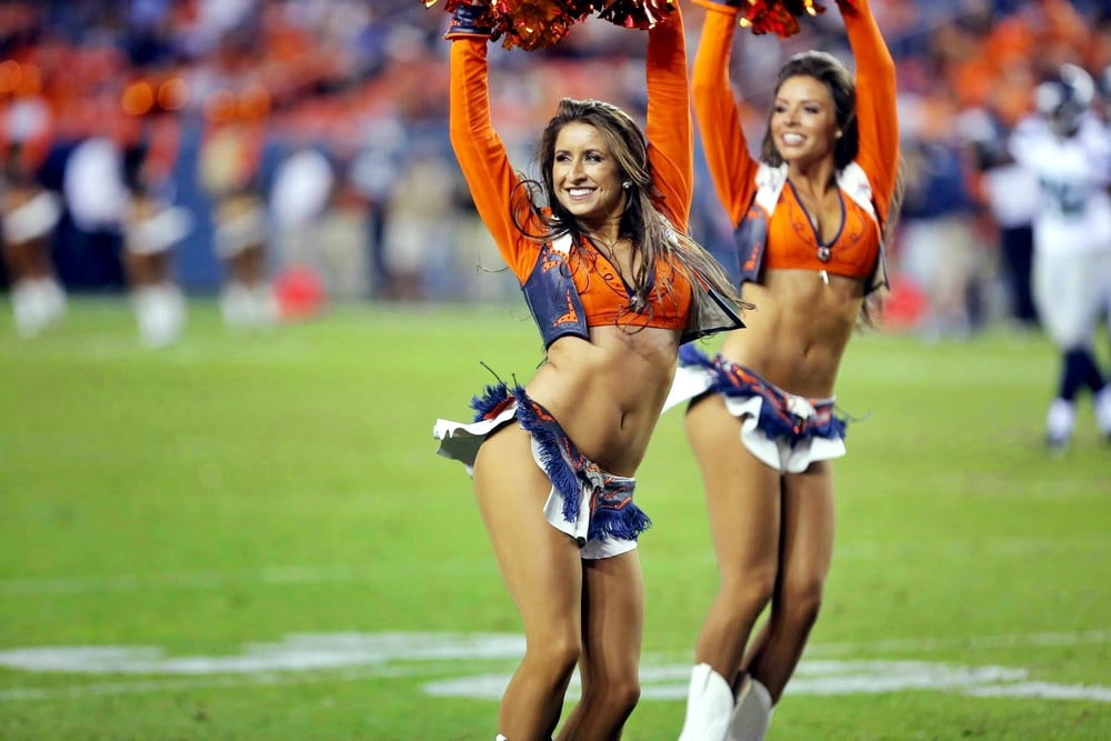 Professional Cheerleader Beauties #80412281