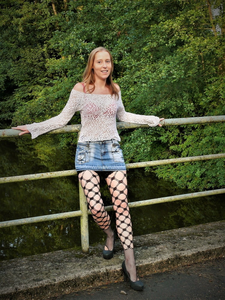 Kathrin Schulz aus Nordendham, geil auf harte Spiele #89246220
