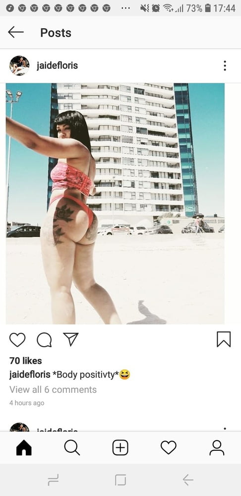 Culo de color
 #105218985