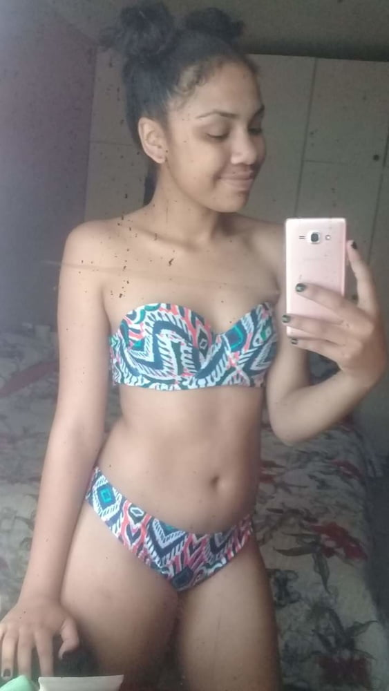 Culo de color
 #105219007