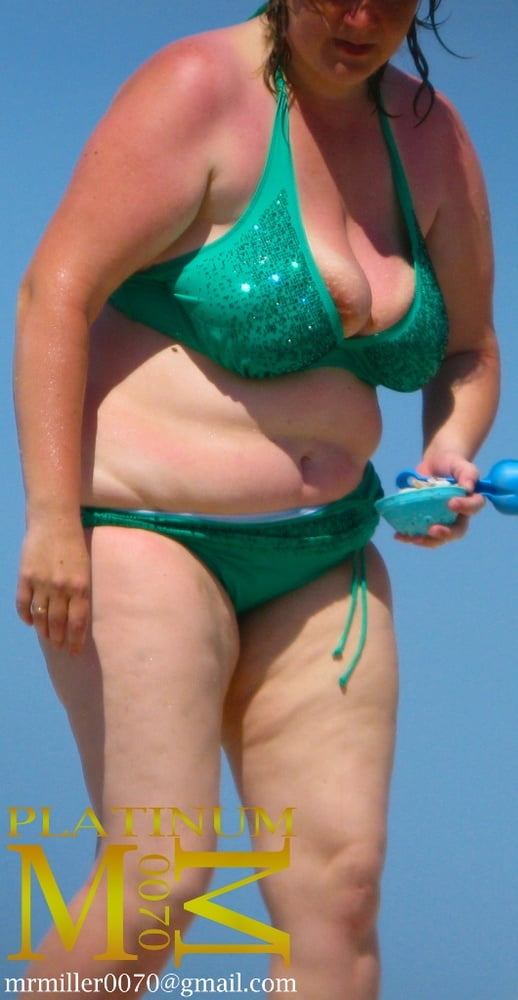 Saggy Tits Granny and Milf Beach Voyeur (SAMPLES image