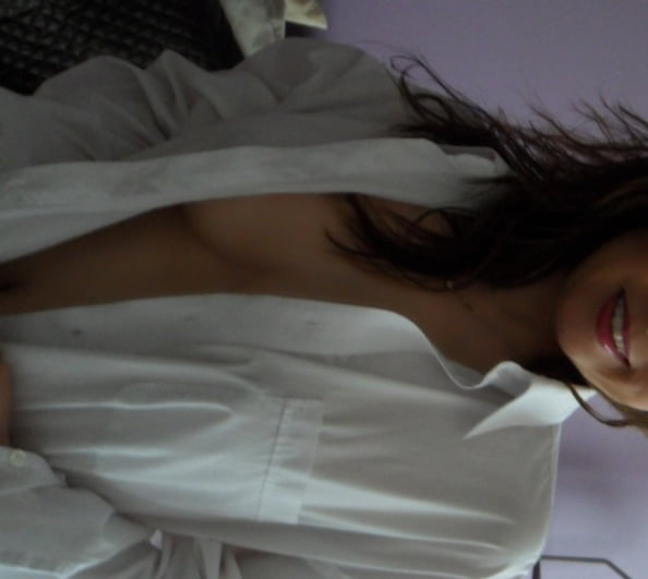 Esposa asiática
 #102277014