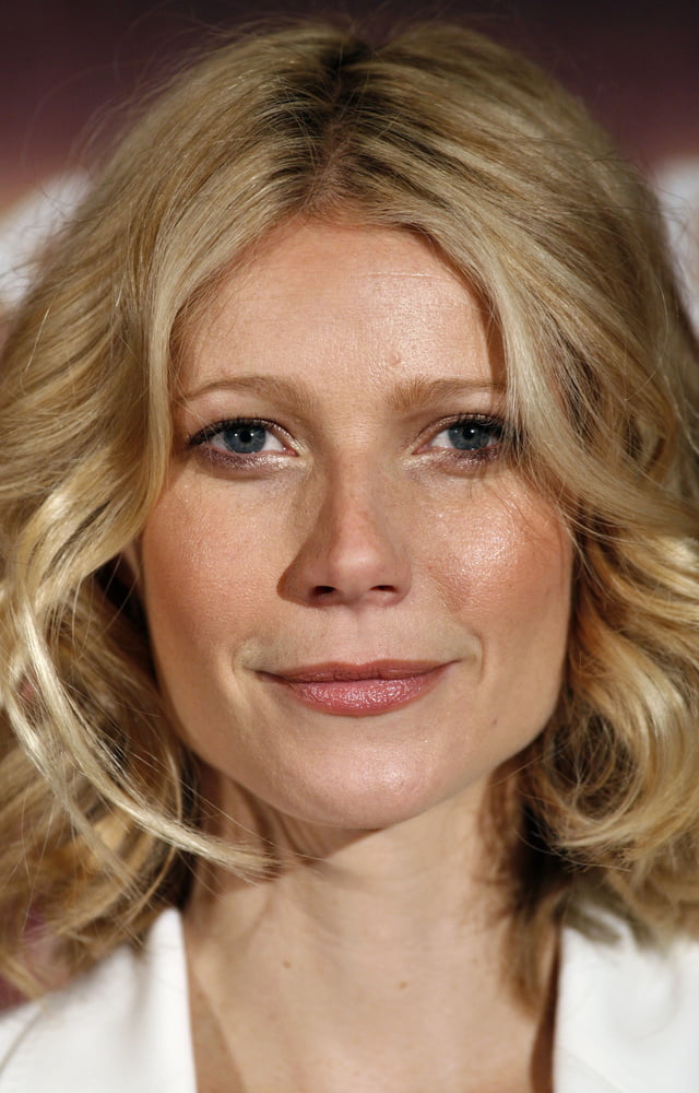 Sexy gwyneth
 #96389257