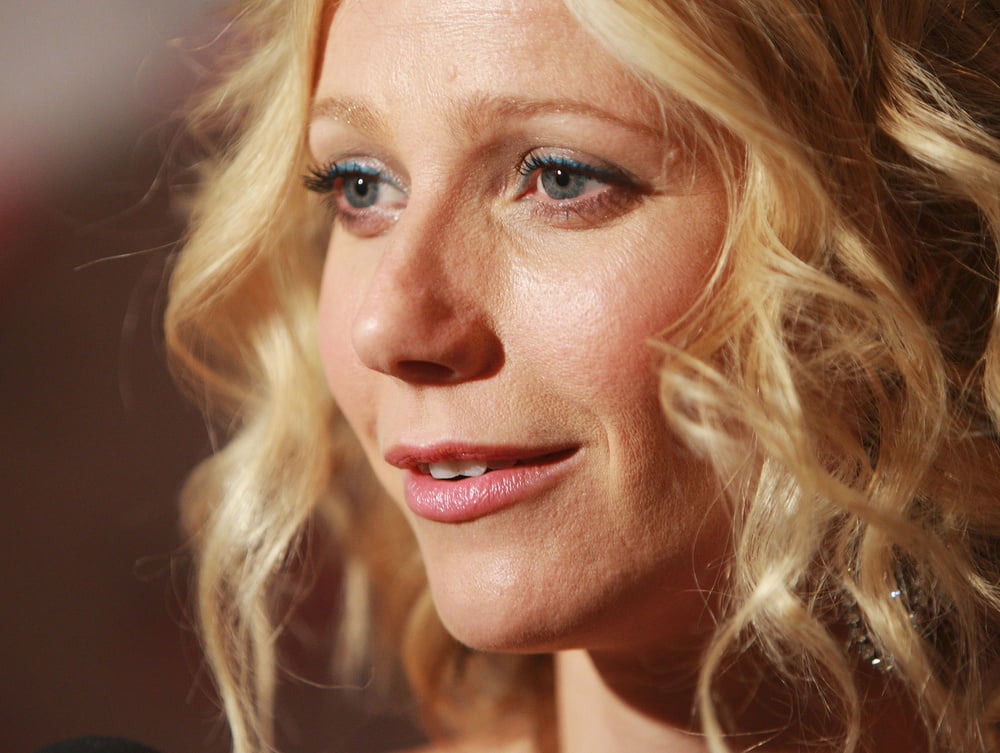 Sexy gwyneth
 #96389268