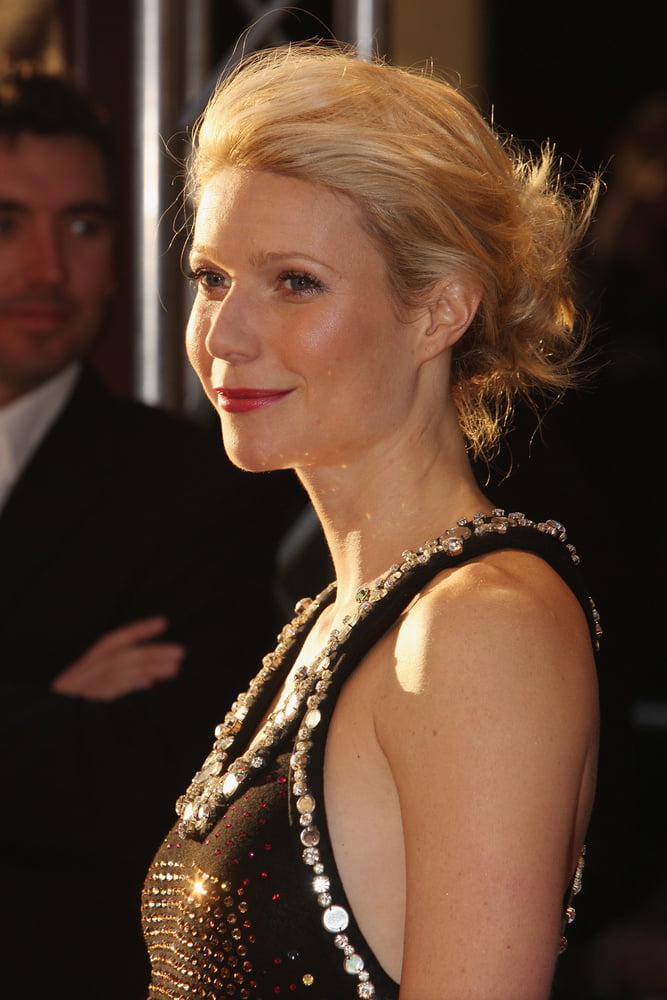 Sexy gwyneth
 #96389272